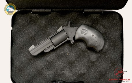 naa-mini-black-widow-pvd-revolver-1-250220268