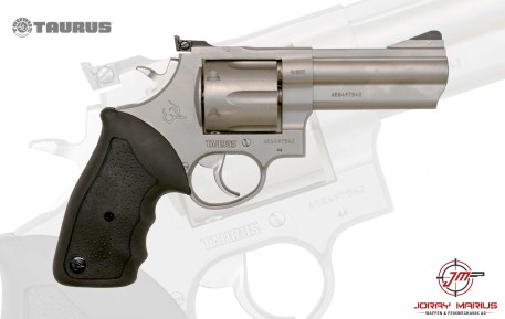 taurus-444-raging-bull-revolver-4697-020720241